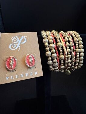 Plunder Design Jewelry Gold-Tone & Coral Seahorse Stud Earrings Bracelet Set